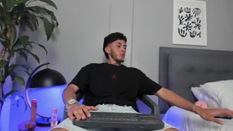 Tyler Fox online show from June 24, 9:25 pm