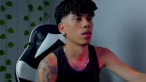 Snapshot of tyler_garcia_ chatting on February 5, 5:52 am Tyler Garcia online show from February 5, 5:52 am