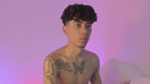 Snapshot of tyler_garcia_ chatting on March 10, 4:28 am Tyler Garcia online show from March 10, 4:28 am