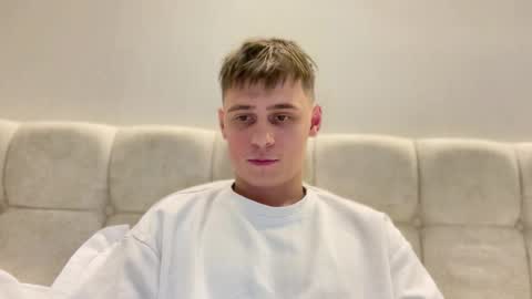 Snapshot of tyler_garrner chatting on September 8, 5:23 pm tyler_garrner online show from September 8, 5:23 pm