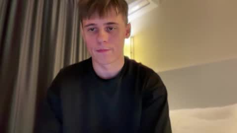 Snapshot of tyler_garrner chatting on October 9, 6:39 pm tyler_garrner online show from October 9, 6:39 pm