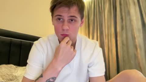 Snapshot of tyler_garrner chatting on November 1, 1:24 pm tyler_garrner online show from November 1, 1:24 pm