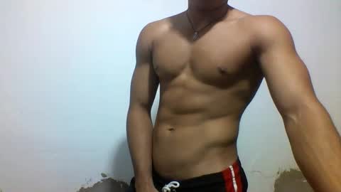 Snapshot of tyler_gold823 chatting on February 22, 1:35 pm Tyler online show from February 22, 1:35 pm