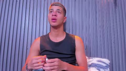 tyler_noir online show from June 23, 11:41 am