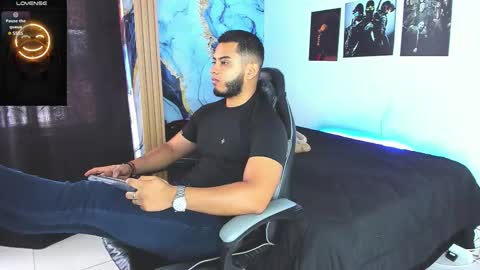 Snapshot of tyler_price01 chatting on September 12, 6:52 pm Tyler online show from September 12, 6:52 pm