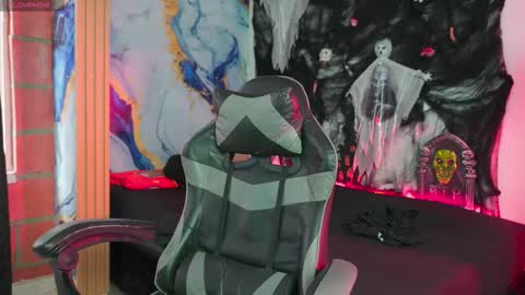 Snapshot of tyler_price01 chatting on October 11, 8:40 pm Tyler online show from October 11, 8:40 pm