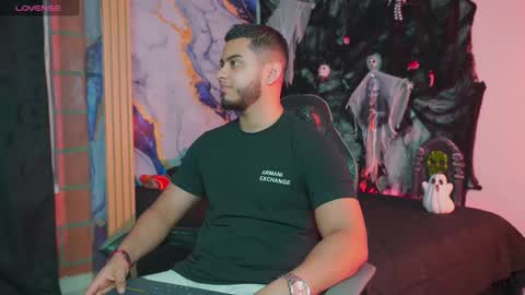 Snapshot of tyler_price01 chatting on October 22, 10:09 pm Tyler online show from October 22, 10:09 pm