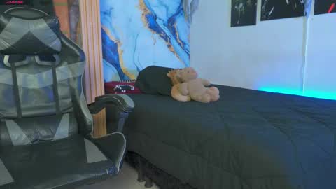 Snapshot of tyler_price01 chatting on November 27, 2:13 am Tyler online show from November 27, 2:13 am