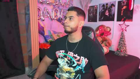 Snapshot of tyler_price01 chatting on December 21, 3:35 am Tyler online show from December 21, 3:35 am