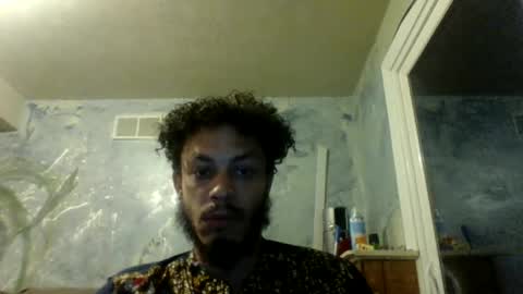 tylerburns318 online show from June 19, 5:01 am