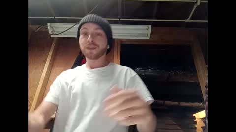 Snapshot of tylerspeagle2423 chatting on December 27, 7:18 am Badasslife online show from December 27, 7:18 am