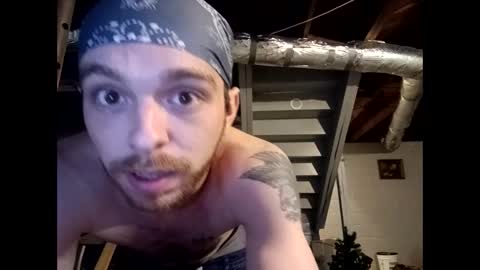 Snapshot of tylerspeagle2423 chatting on December 28, 4:41 am Badasslife online show from December 28, 4:41 am