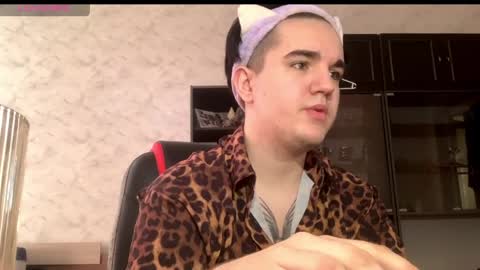 Snapshot of tylersweet_ chatting on April 5, 10:12 am Tyler online show from April 5, 10:12 am