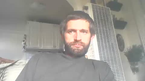 tylerweist727678265 online show from December 1, 7:08 pm