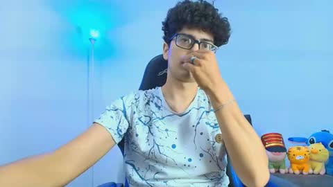   online show from November 15, 8:11 am