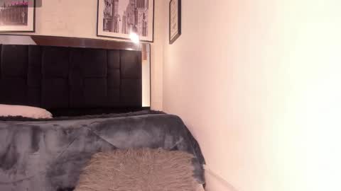       online show from November 22, 4:00 am