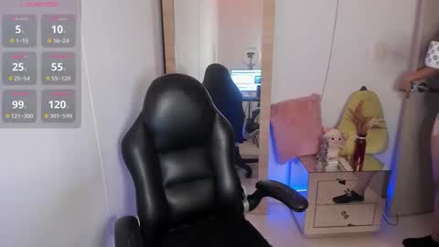 Snapshot of tylor_love chatting on November 1, 9:39 pm tylor_love online show from November 1, 9:39 pm