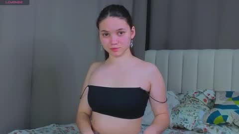 Snapshot of tyrasyversen chatting on December 5, 11:08 am Emily online show from December 5, 11:08 am