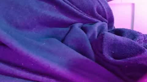 999 online show from March 7, 3:03 am