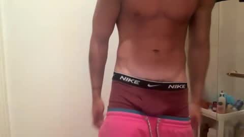 tyy0ung online show from May 7, 6:57 pm