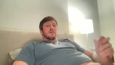 Snapshot of u28005 chatting on December 5, 11:07 pm u28005 online show from December 5, 11:07 pm