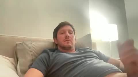 Snapshot of u28005 chatting on December 9, 3:18 am u28005 online show from December 9, 3:18 am