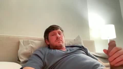 Snapshot of u28005 chatting on December 23, 1:29 am u28005 online show from December 23, 1:29 am