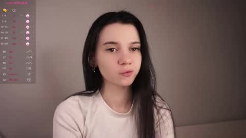 Lili online show from February 18, 7:30 pm