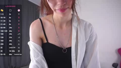 Lili online show from May 24, 5:29 pm