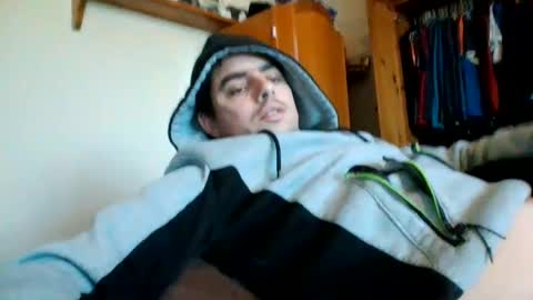 Snapshot of uglyyounlad chatting on January 3, 3:01 pm uglyyounlad online show from January 3, 3:01 pm