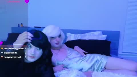 Snapshot of uhhh_lexi chatting on November 30, 6:06 am Lexi online show from November 30, 6:06 am