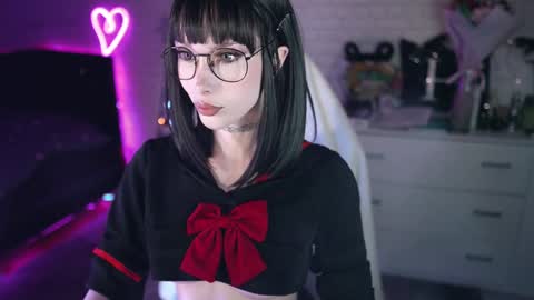 Izzy    online show from January 2, 4:24 pm