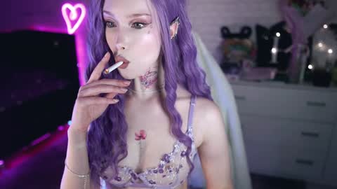 Izzy    online show from January 7, 4:16 pm