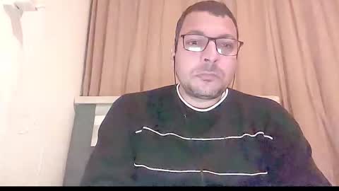 ukhalid82 online show from October 27, 6:45 pm