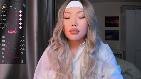 Snapshot of uko_sa chatting on January 17, 1:46 pm uko sa online show from January 17, 1:46 pm