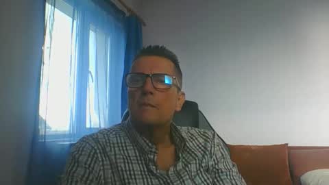 Snapshot of ulmeni4 chatting on November 4, 1:10 pm ulmeni4 online show from November 4, 1:10 pm