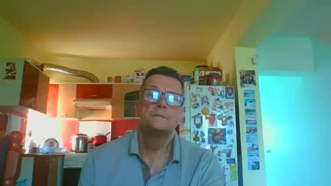 ulmeni4 online show from May 11, 5:57 am