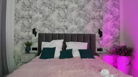 Snapshot of ultima_ma18 chatting on October 10, 2:43 am Melena online show from October 10, 2:43 am