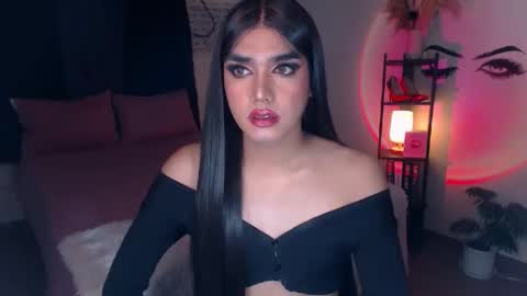 Snapshot of ultimatesexytrans chatting on February 7, 10:09 pm Alex online show from February 7, 10:09 pm