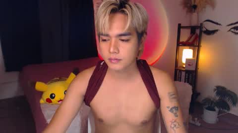 Snapshot of ultimatesexytrans chatting on February 18, 7:30 pm Alex online show from February 18, 7:30 pm