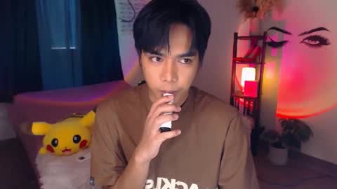 Snapshot of ultimatesexytrans chatting on February 23, 7:11 am Alex online show from February 23, 7:11 am