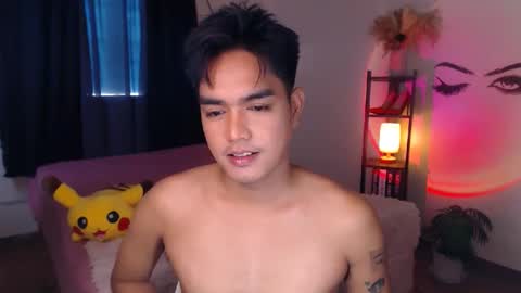 Snapshot of ultimatesexytrans chatting on March 4, 1:12 am Alex online show from March 4, 1:12 am