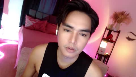 Snapshot of ultimatesexytrans chatting on September 8, 9:36 pm Alex online show from September 8, 9:36 pm