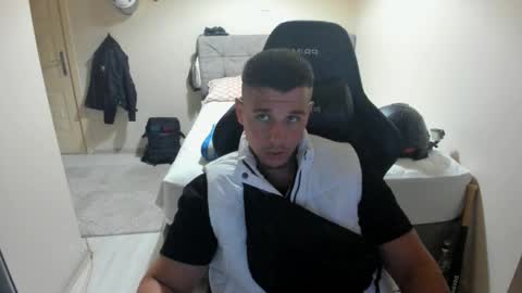 hi im mike tyson -  online show from September 25, 6:22 pm