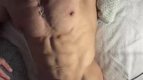 Um CM online show from April 8, 8:47 am