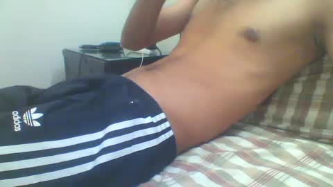 Snapshot of umair121e chatting on October 13, 10:59 am Ahan online show from October 13, 10:59 am