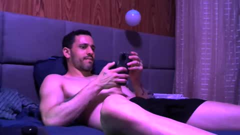 Snapshot of umbebegoiano chatting on November 15, 3:15 am Beb goiano online show from November 15, 3:15 am