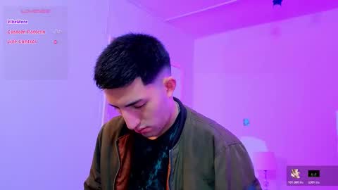 un_sluttyy online show from January 16, 11:25 am