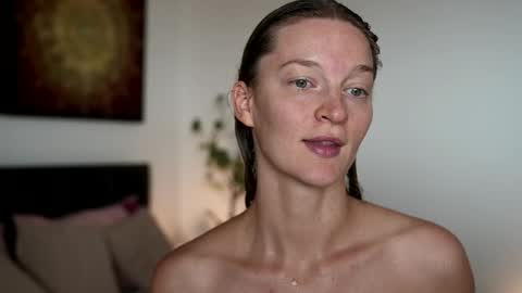 Snapshot of unbelievable__ chatting on February 1, 2:21 am Sasha online show from February 1, 2:21 am