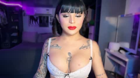 Lady tan online show from April 29, 3:54 am